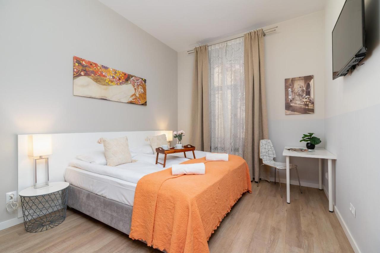 Central Planty Park Apartment Lobzowska By Noclegi Renters Cracovia Exterior foto