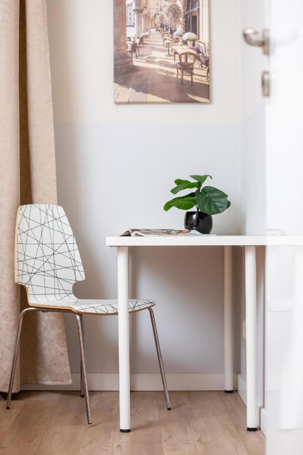 Central Planty Park Apartment Lobzowska By Noclegi Renters Cracovia Exterior foto