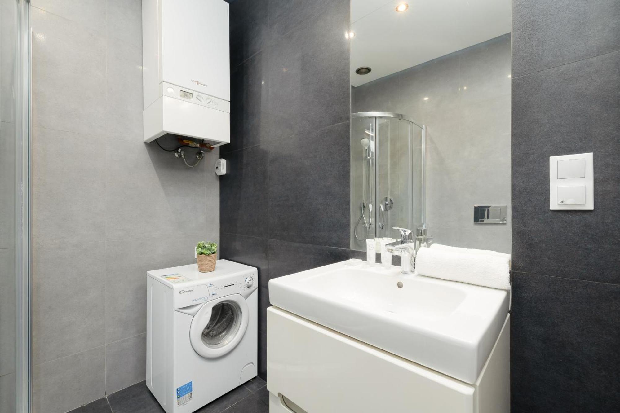 Central Planty Park Apartment Lobzowska By Noclegi Renters Cracovia Exterior foto